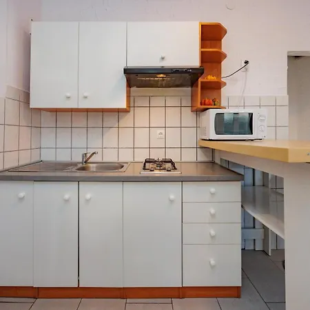 Crowonder Lucky House With Pool And Patio 30 Meters From The *