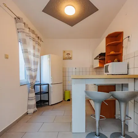 Crowonder Lucky House With Pool And Patio 30 Meters From The 公寓 *