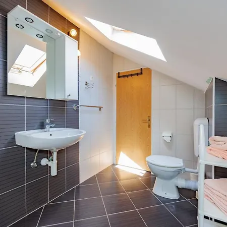 公寓 Crowonder Lucky House With Pool And Patio 30 Meters From The