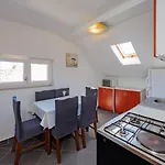 Crowonder Lucky House With Pool And Patio 30 Meters From The 아파트