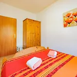 Crowonder Lucky House With Pool And Patio 30 Meters From The 아파트 자다르