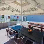 아파트 Crowonder Lucky House With Pool And Patio 30 Meters From The *