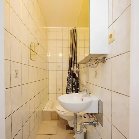 Apartment Crowonder Lucky House With Pool And Patio 30 Meters From The *