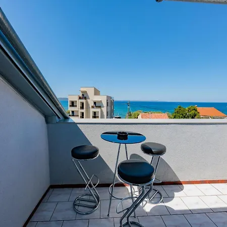 Crowonder Lucky House With Pool And Patio 30 Meters From The 아파트 *