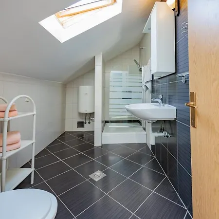 Apartment Crowonder Lucky House With Pool And Patio 30 Meters From The *