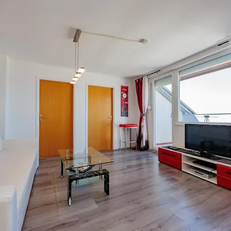 Crowonder Lucky House With Pool And Patio 30 Meters From The * 자다르