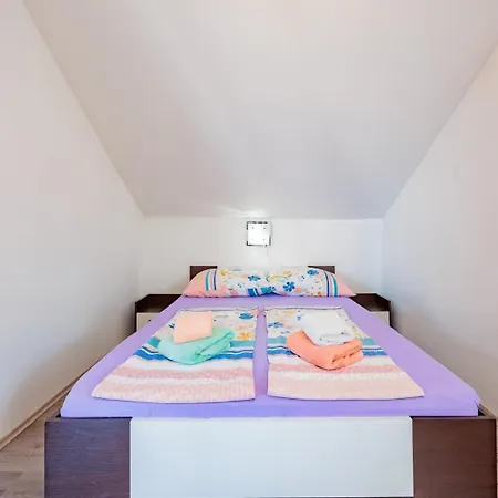 Crowonder Lucky House With Pool And Patio 30 Meters From The Apartment