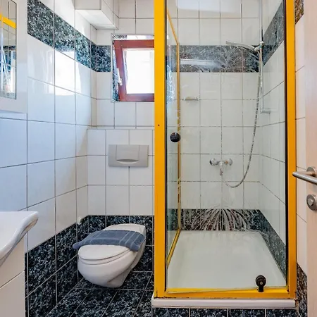 Crowonder Lucky House With Pool And Patio 30 Meters From The شقة *