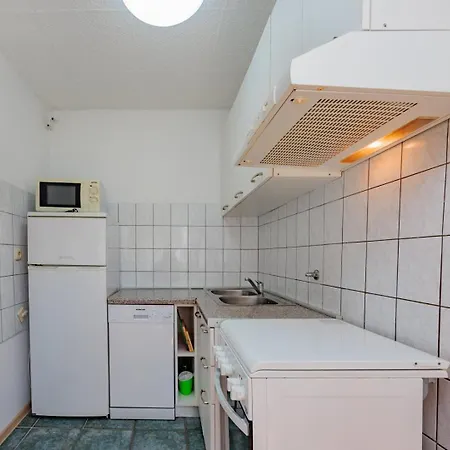 Crowonder Lucky House With Pool And Patio 30 Meters From The Apartment Zadar