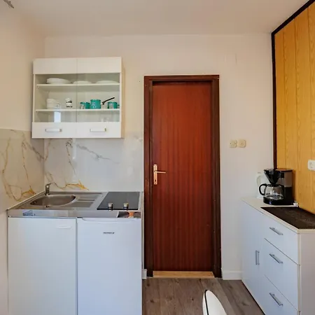 Crowonder Lucky House With Pool And Patio 30 Meters From The *