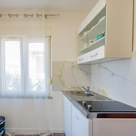 Crowonder Lucky House With Pool And Patio 30 Meters From The * Zadar