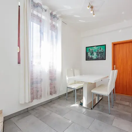 Apartment Crowonder Lucky House With Pool And Patio 30 Meters From The *