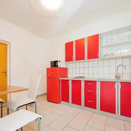 Apartment Crowonder Lucky House With Pool And Patio 30 Meters From The Zadar