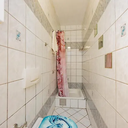 Crowonder Lucky House With Pool And Patio 30 Meters From The Zadar