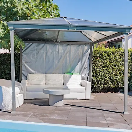 Crowonder Lucky House With Pool And Patio 30 Meters From The * Zadar